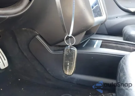 2016 Tesla Model S 90D/P100D/P85D/P90D z USA, uszkodzony, nr VIN 5YJSA1E43GF151319